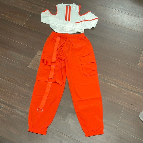 Tops - NWT Cargo Pant & Longsleeve Crop Top Boutique Set Orange